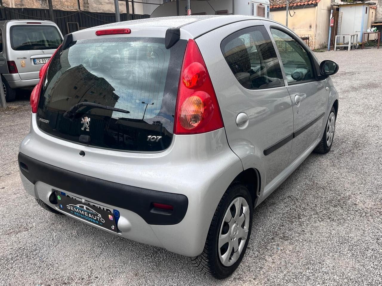 Peugeot 107 1.0 68CV 5p. Allure 70.000KM