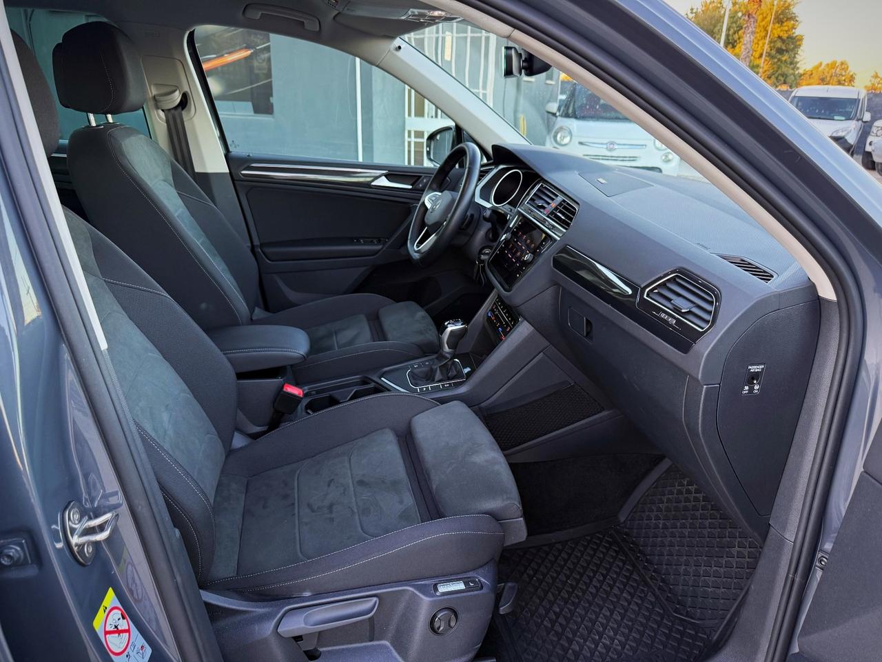 Volkswagen Tiguan 1.5 TSI 150 CV DSG ACT R-Line Garanzia 12 Mesi