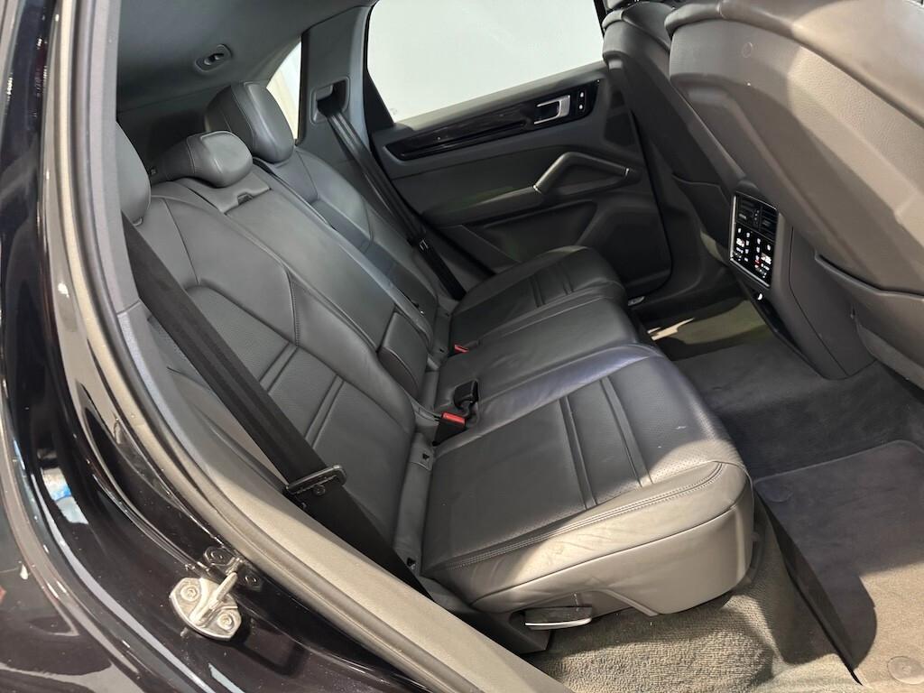 Porsche Cayenne 3.0 V6