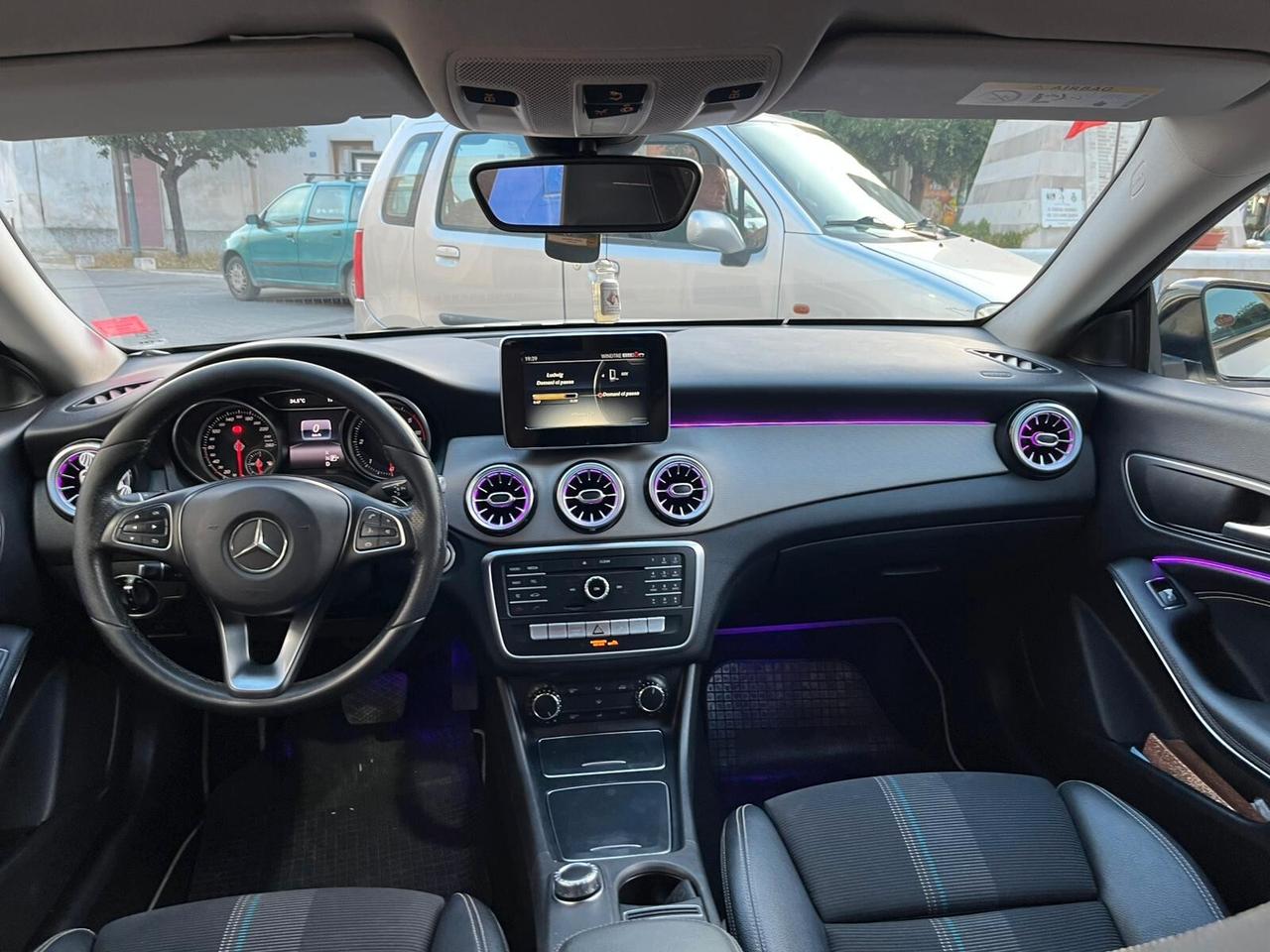 Mercedes-benz CLA 200 d S.W. Automatic Premium