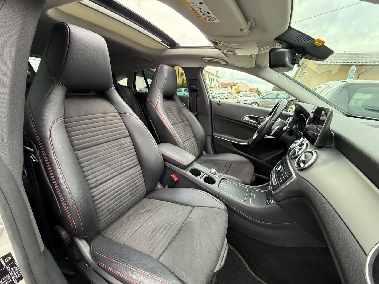 Mercedes CLA 200d 140CV AMG Panoramico AUTOM.EU6