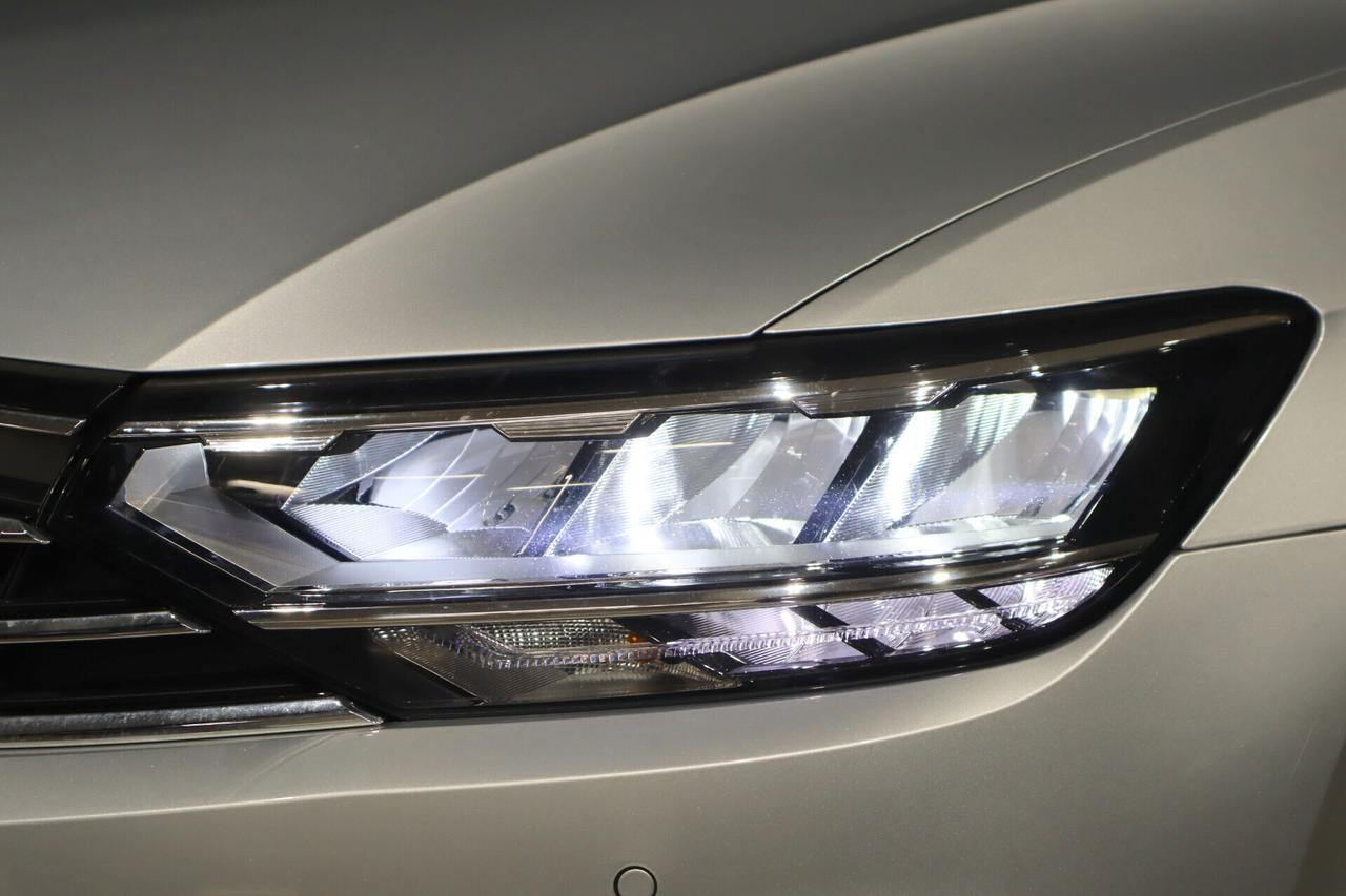 Volkswagen Passat Vw PASSAT 2.0 TDI 150 CV AV. LED CAMERA ACC NAVI