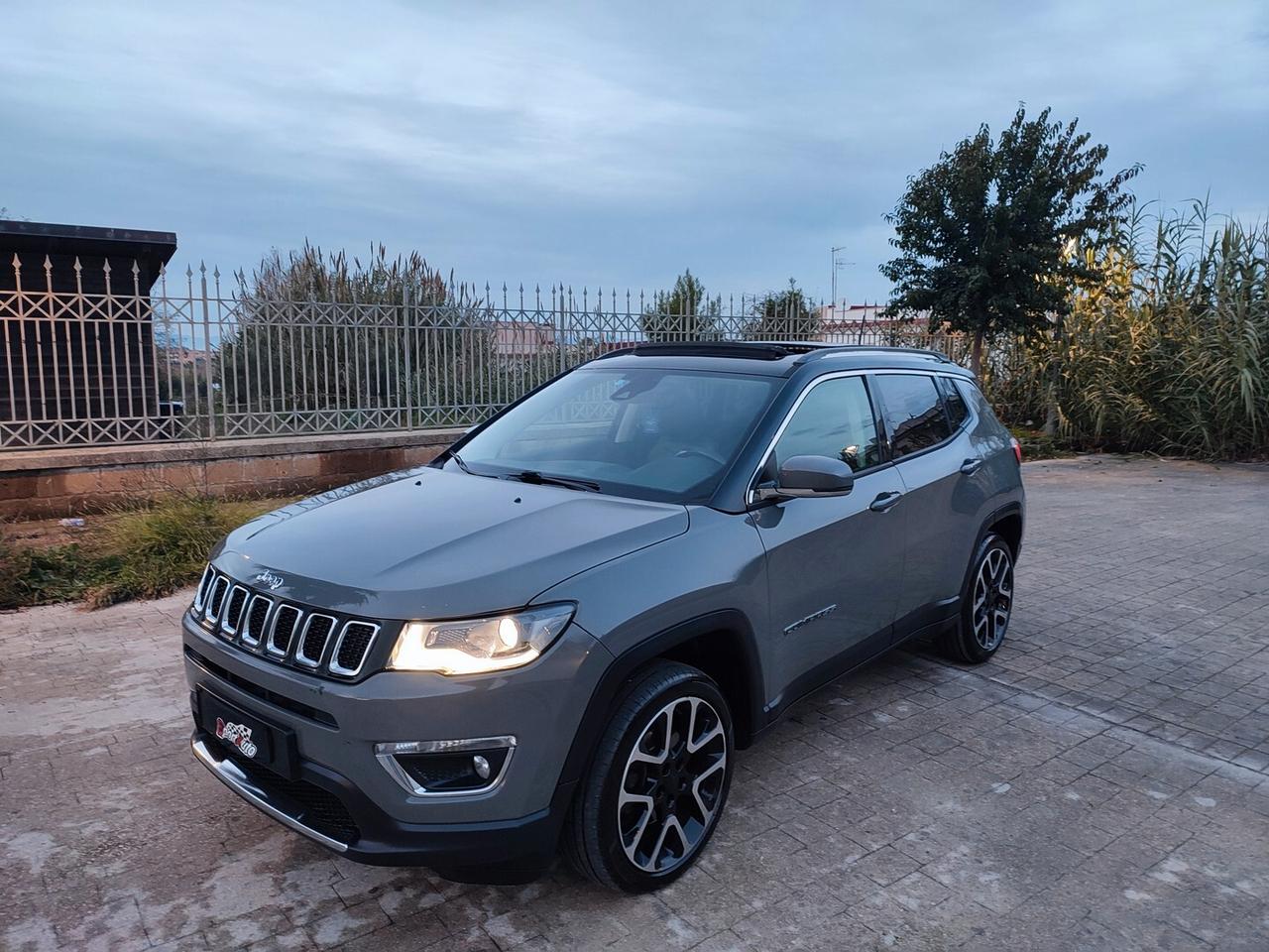 Jeep Compass 4X4 LIMITED TETTO APRIBILE 20 MJET 140CV AUTOMATIK