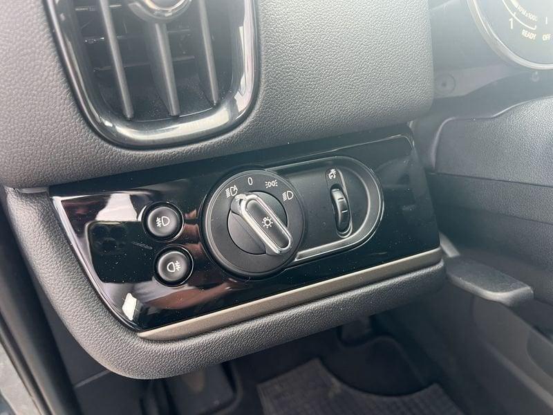 MINI Countryman Cooper D Essential automatica