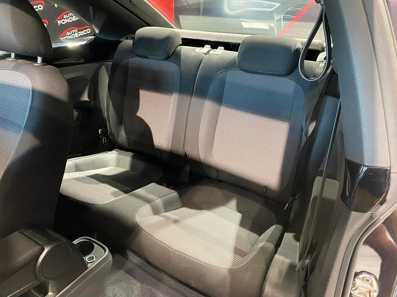 Volkswagen Maggiolino 1.6 Diesel - 2012