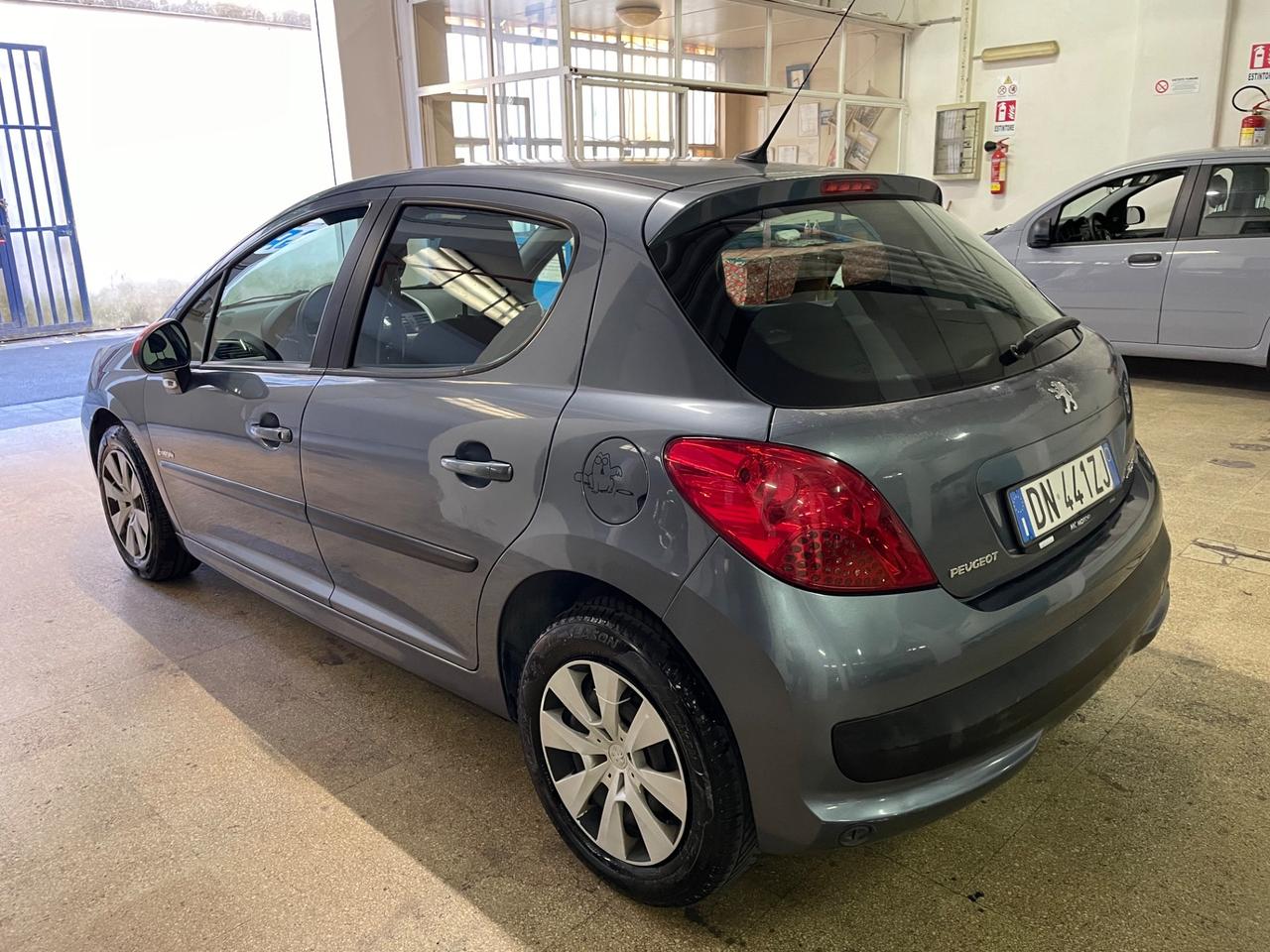 Peugeot 207 1.4 8V 75CV 5p. Energie