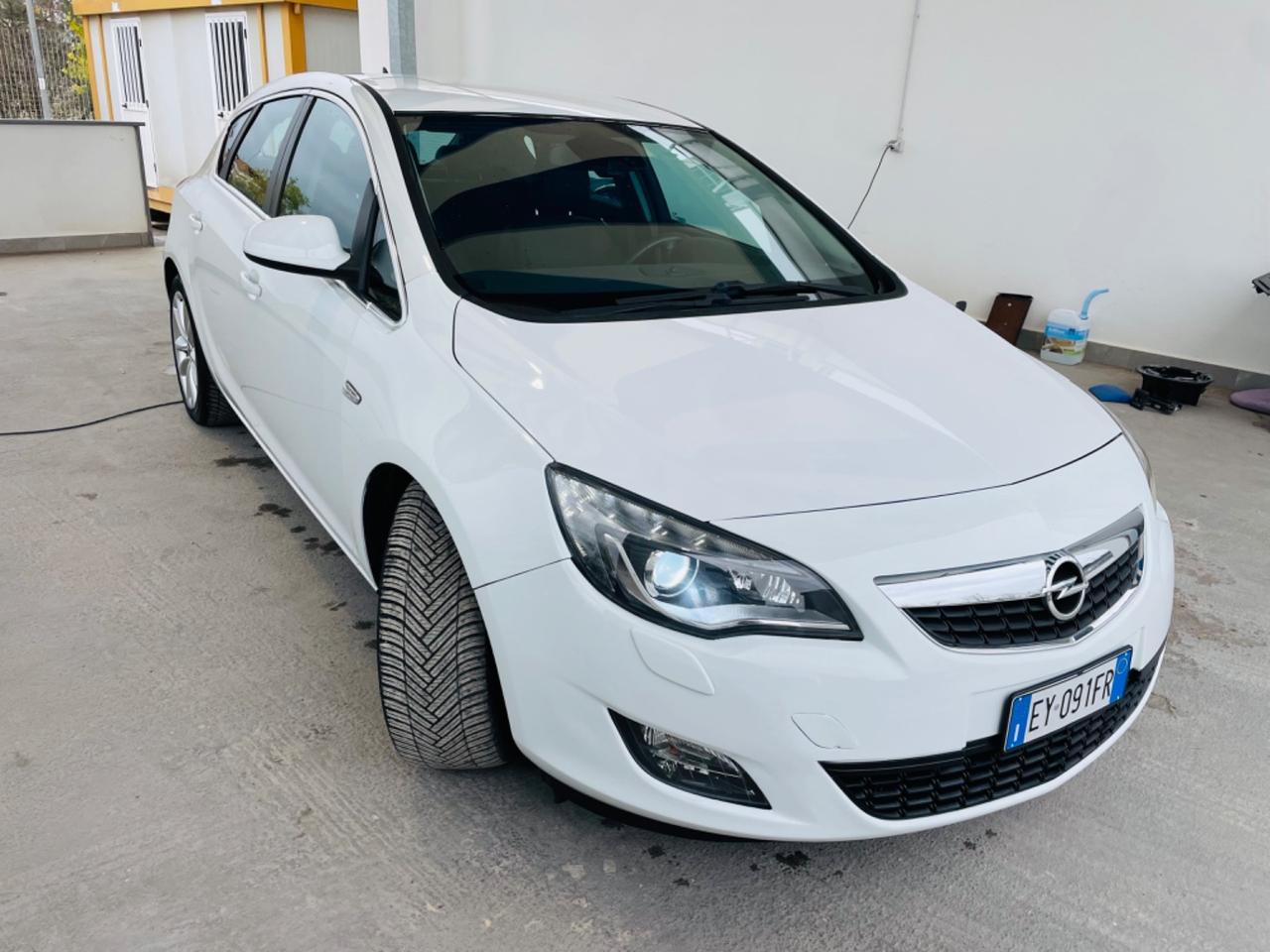 Opel Astra 1.7 CDTI 125CV 5 porte Cosmo