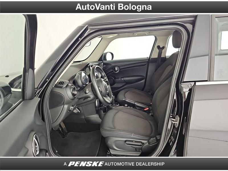 MINI Mini 5 porte Mini 5p 1.5 One Essential 102cv auto