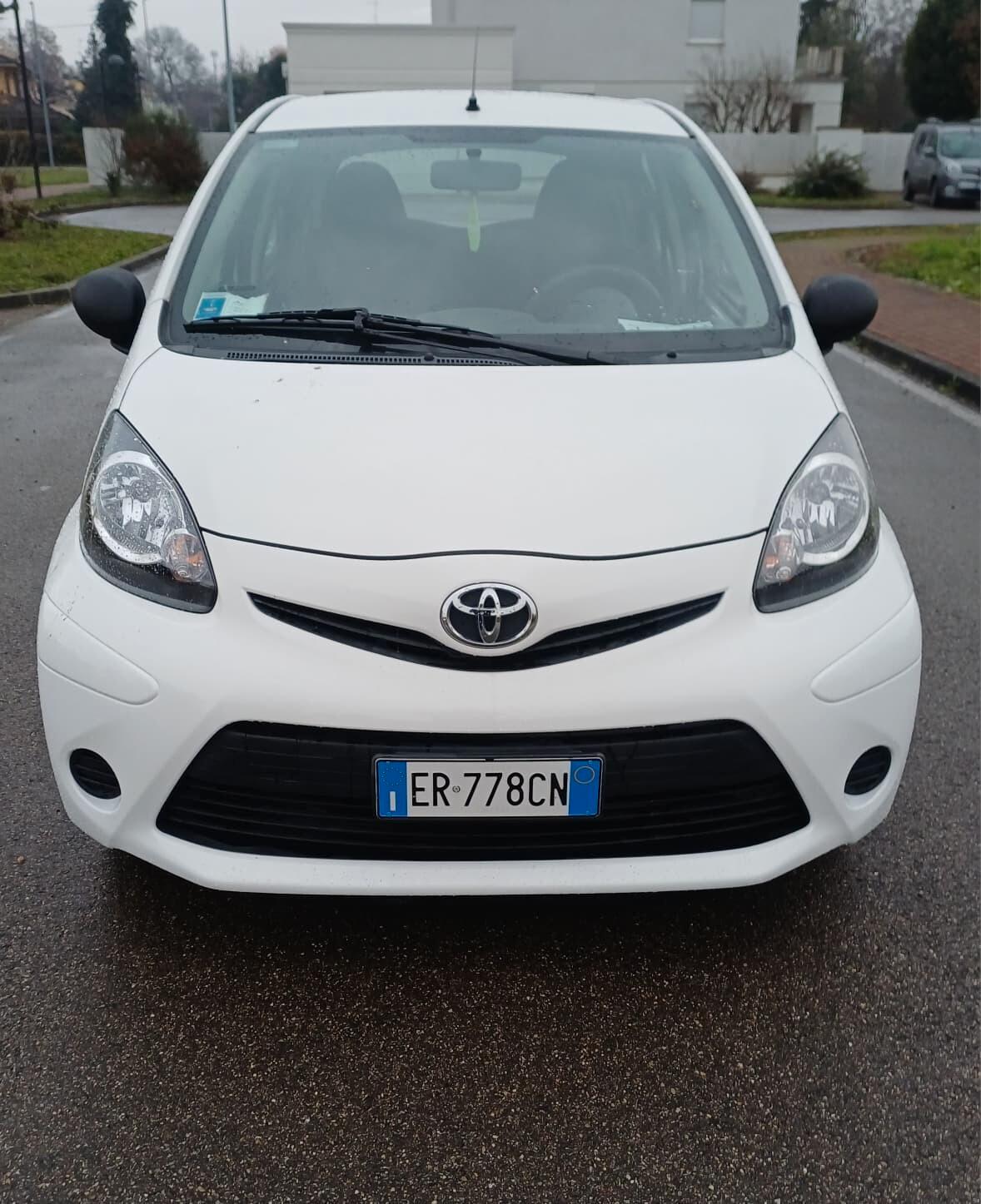 Toyota Aygo 1.0 12V VVT-i 5 porte Cool Soda Connect