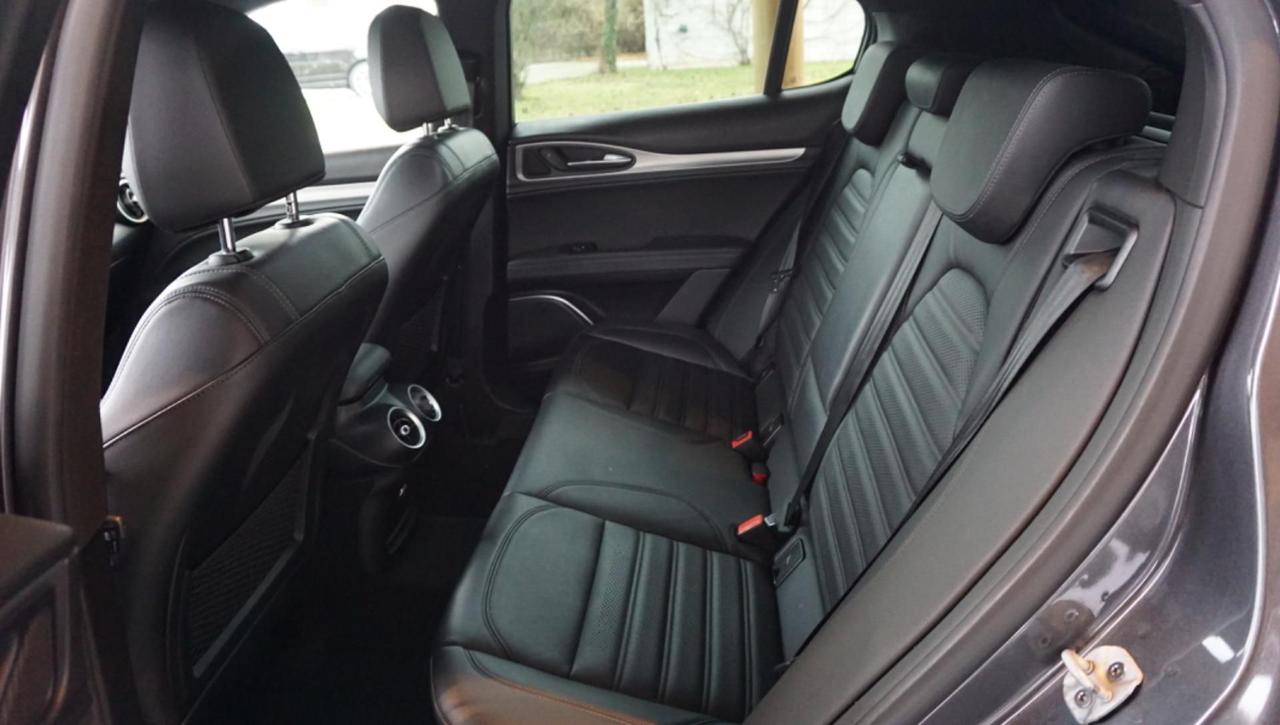 Alfa Romeo Stelvio 2.2 Turbodiesel 210 CV AT8 Q4 Veloce