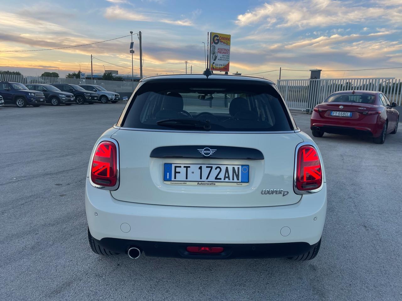 MINI COOPER 1.5D 5 PORTE BICOLOR FULL LED MY19