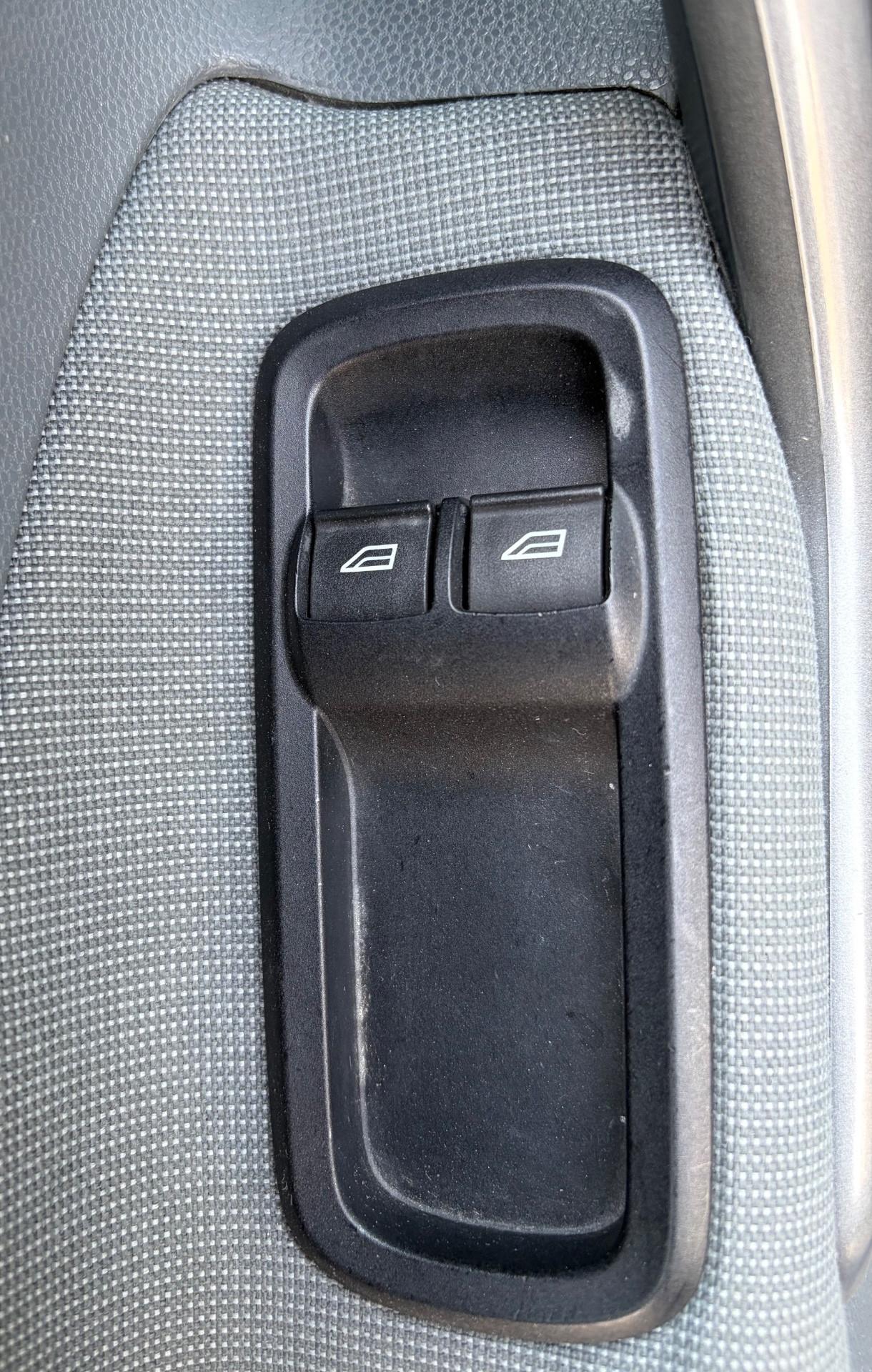 Ford Fiesta 1.2 82CV