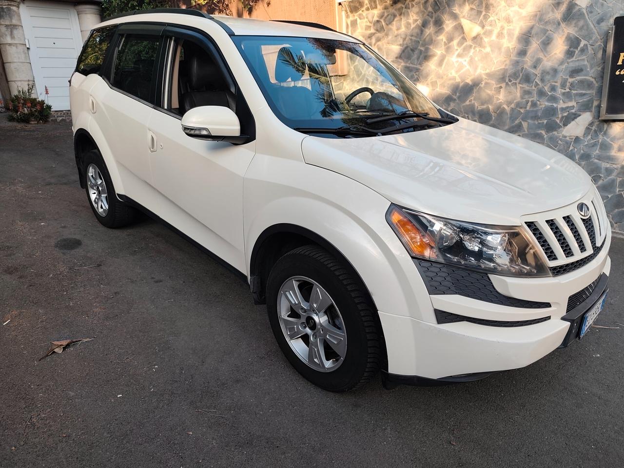 Mahindra XUV500 7 posti 2014