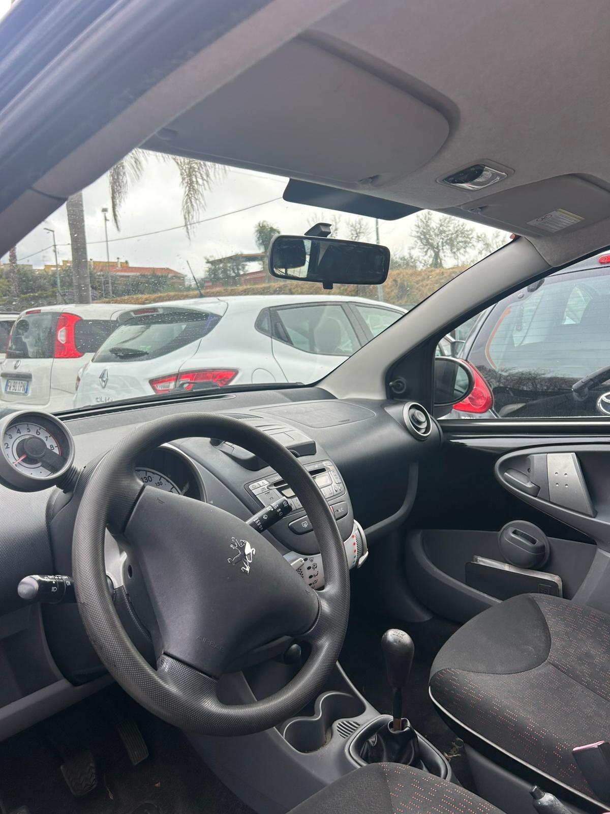 Peugeot 107 1.0 68CV 5p. Plaisir