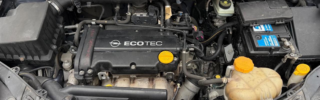 Opel Corsa 1.2 Benzina Automatica 80 Cv