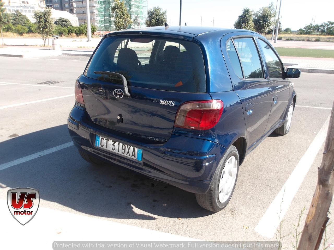 TOYOTA YARIS 1.0 BENZ-2005
