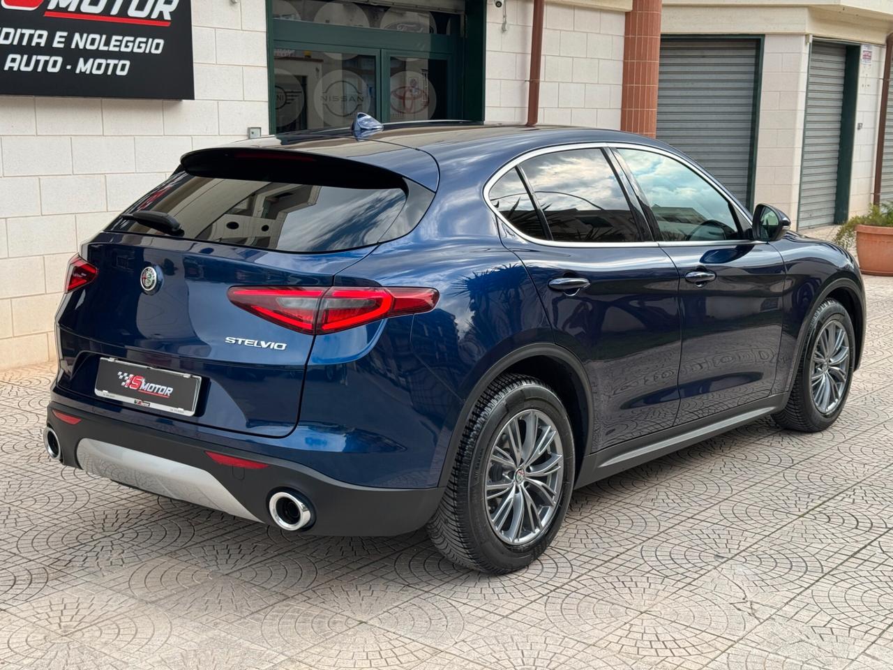 Alfa Romeo Stelvio 2.2 Turbodiesel 180 CV AT8 RWD Executive