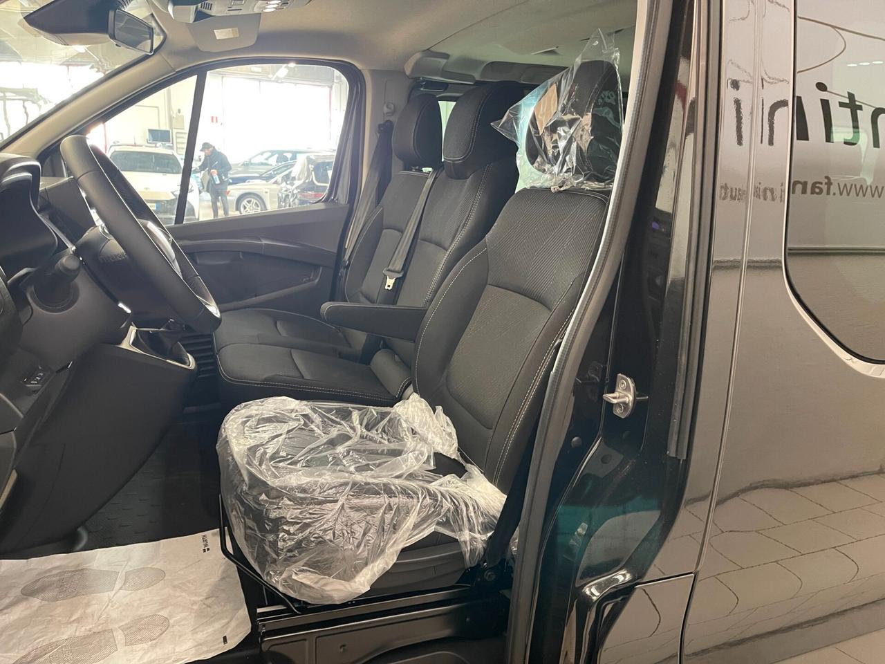 Renault Trafic Equilibre 9 posti 2.0 dCi c.man-LEGGI SOTTO