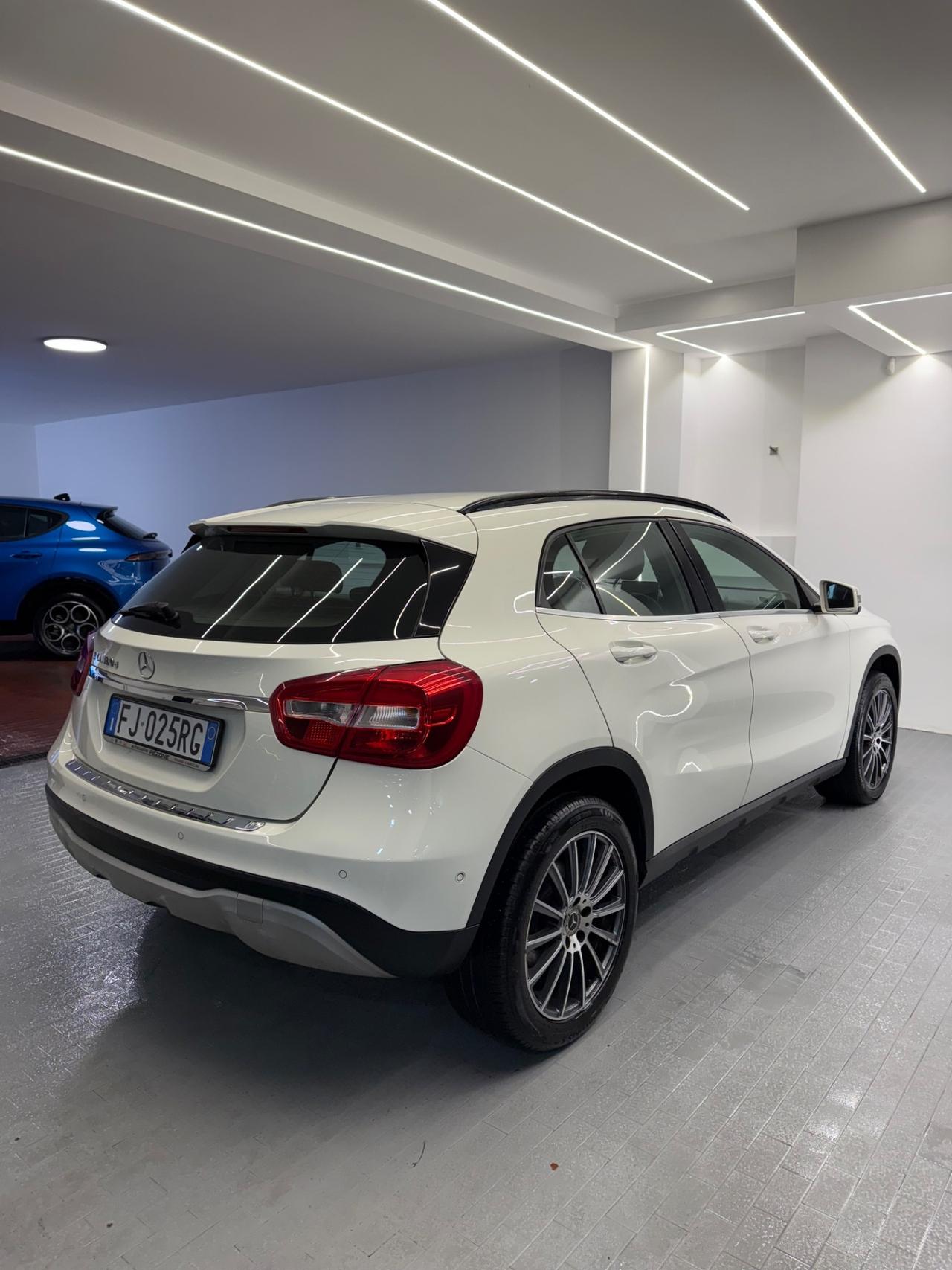 Mercedes-benz GLA 180 d Automatic Business