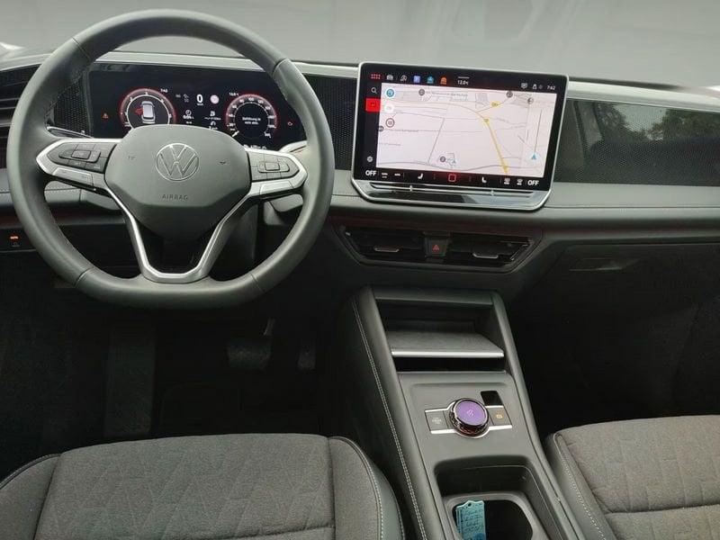Volkswagen Tiguan Tiguan 2.0 TDI 150 CV DSG Life Gancio camera Led Cockpit
