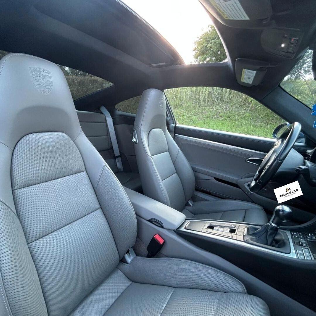 Porsche 911 3.4 Carrera 4 Coupé