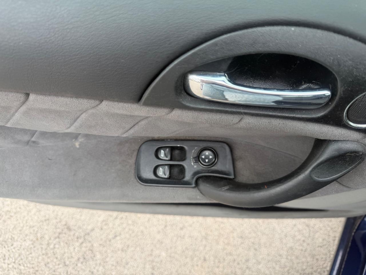 Alfa Romeo 147 1.6 BENZINA 2005