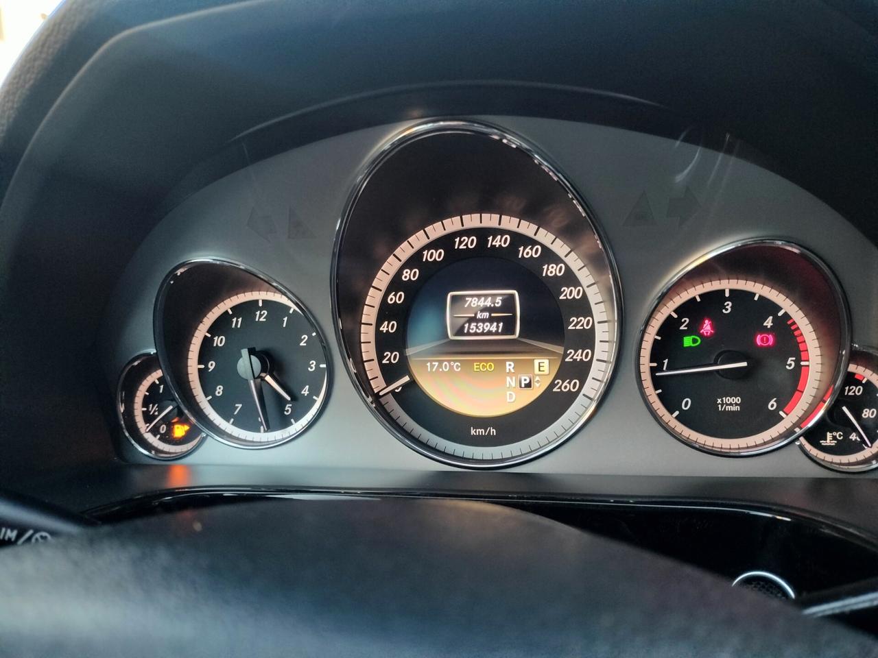 Mercedes-benz E 220 CDI BlueEFFICIENCY Avantgarde 156.000km