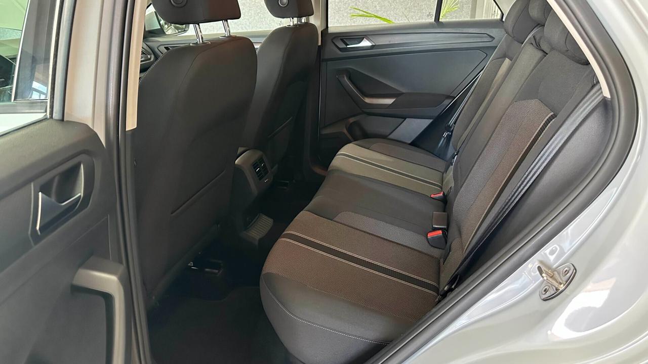 Volkswagen T-Roc 1.6 TDI SCR Business BlueMotion Technology