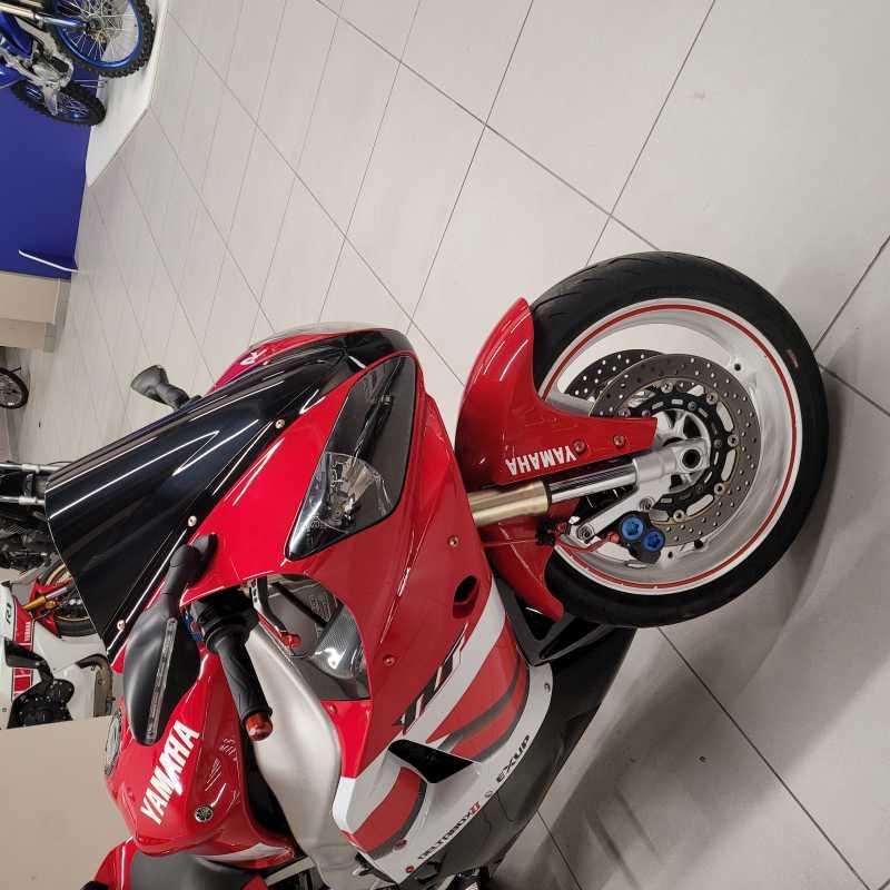 Yamaha YZF R1 - 2000