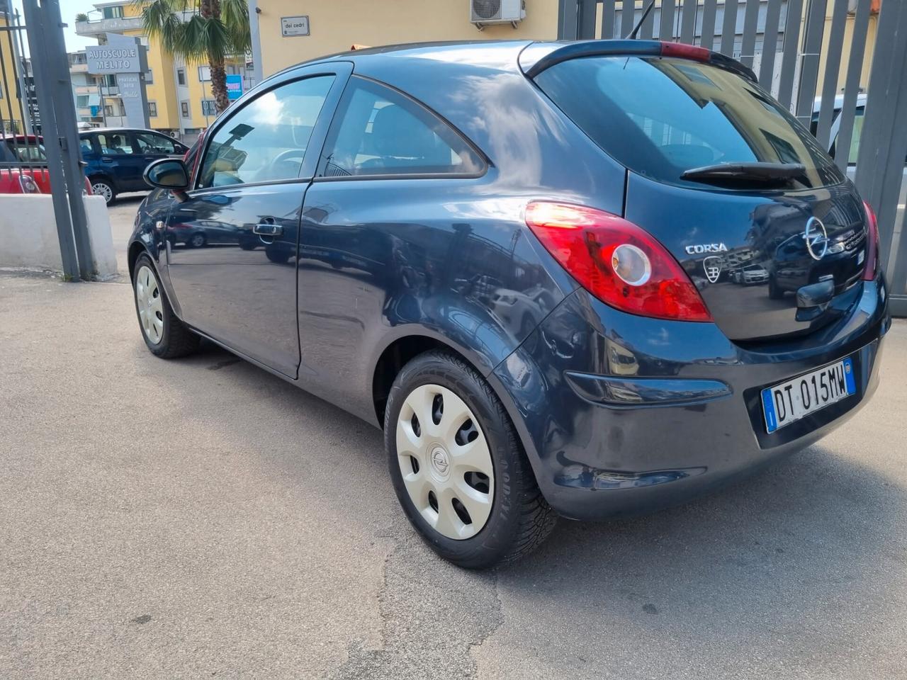 Opel Corsa 1,2 GPL Provenienza Nord Italia