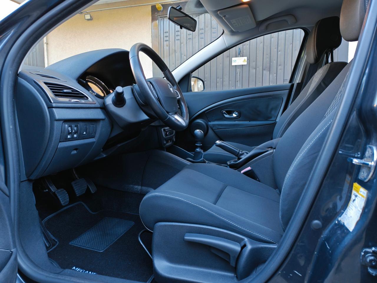 Renault Mégane 1.6 BENZINA 110cv / 30.250km / Unipro