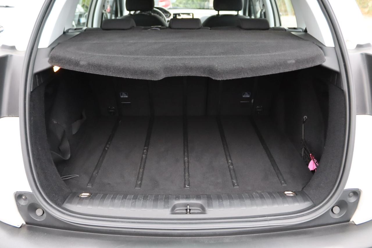 Peugeot 2008 PEUGEOT 2008 1.6 E-HDI 92CV STOPESTART URBAN CROSS