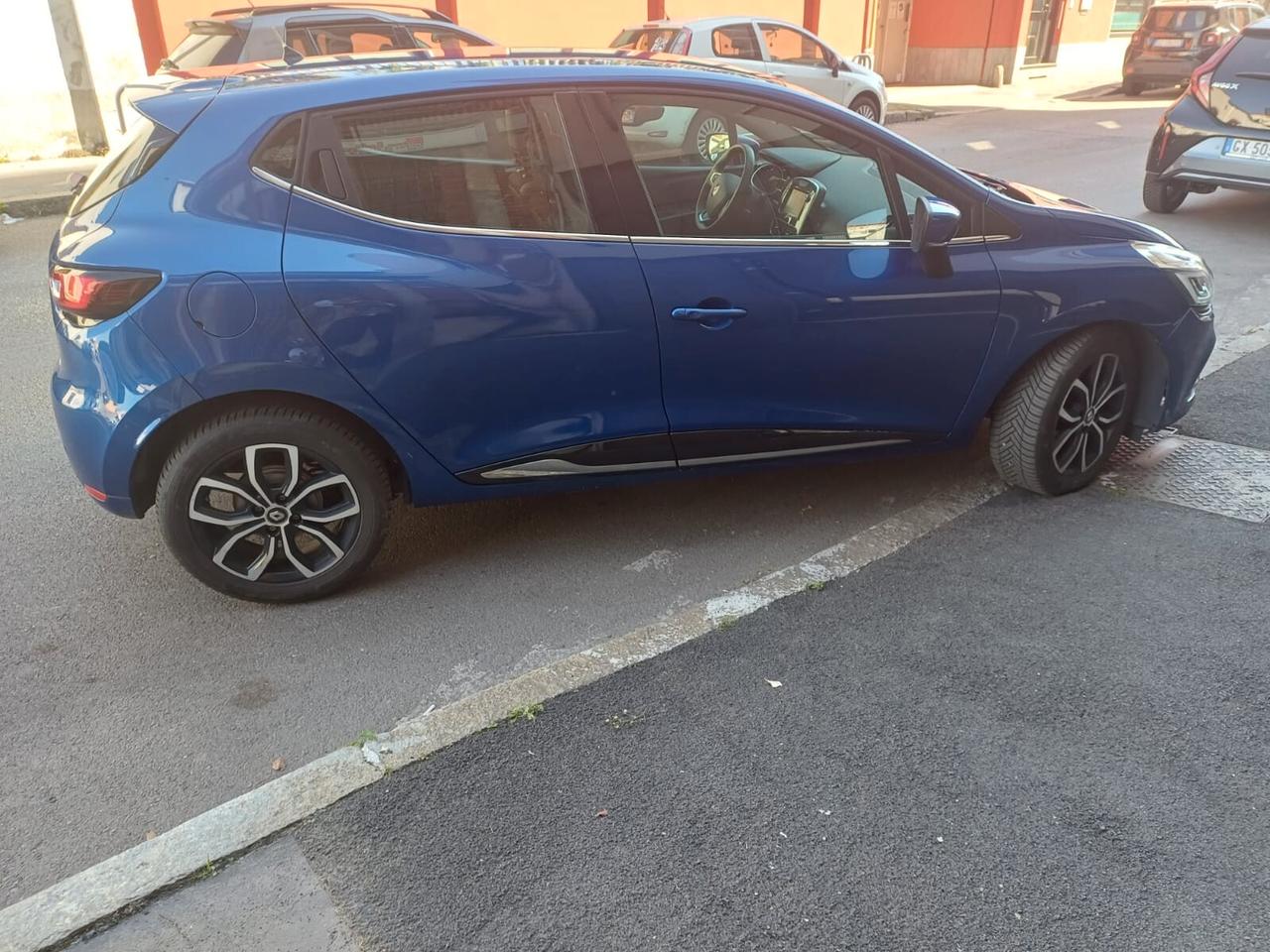 Renault Clio dCi 8V 90 CV 5 porte Moschino Zen