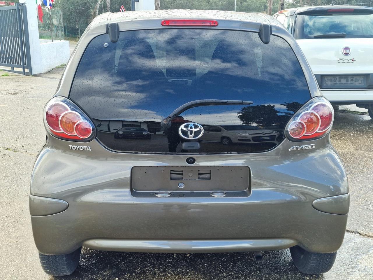 Toyota Aygo 1.0 12V VVT-i 5 porte Lounge Connect