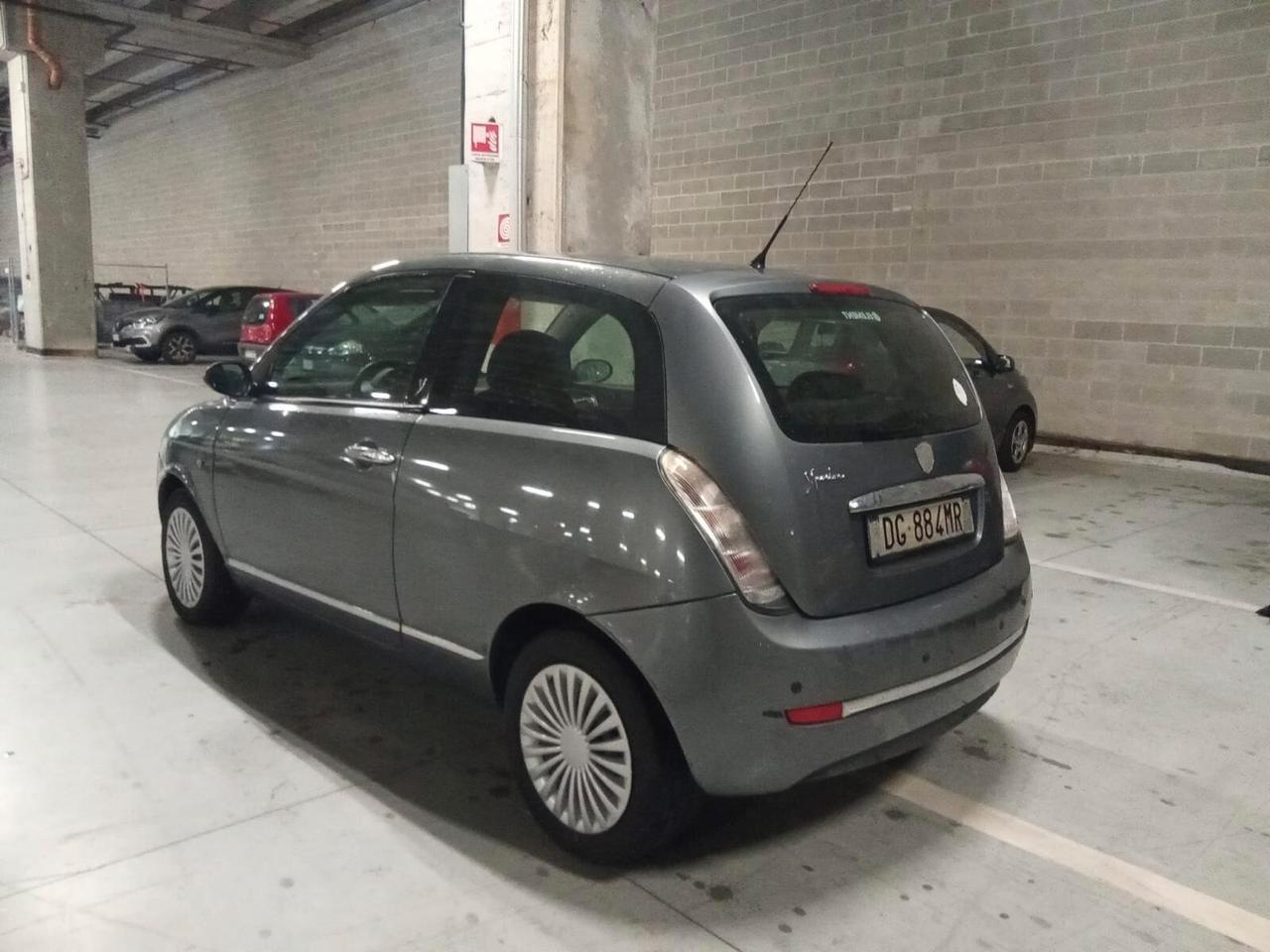 Lancia Ypsilon 1.2 Argento