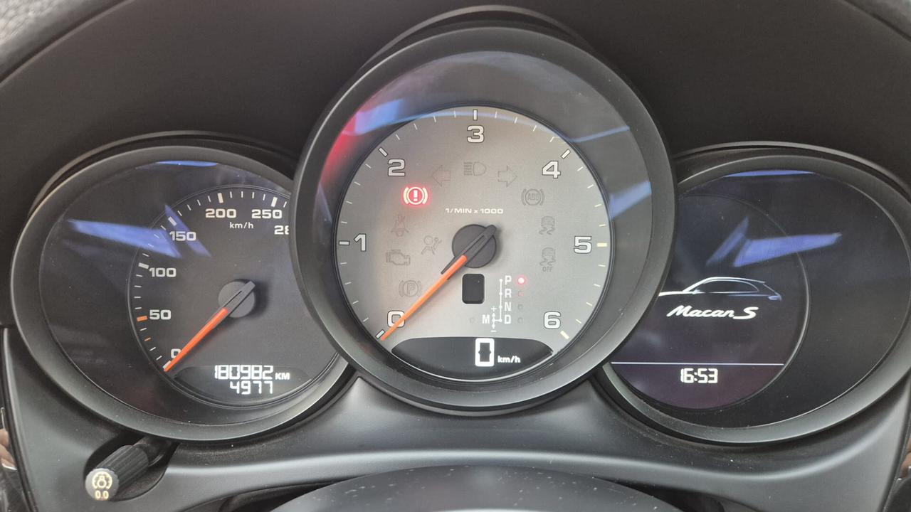 Porsche Macan s
