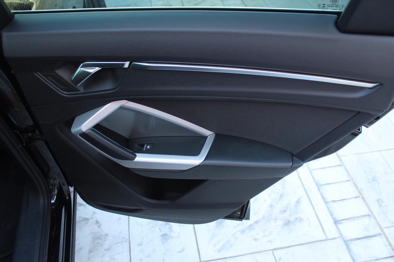 Audi Q3 35 TDI S tronic Business Advanced