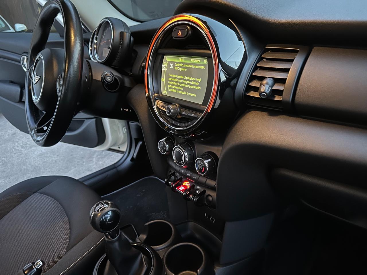 Mini 1.5 Cooper D Business XL