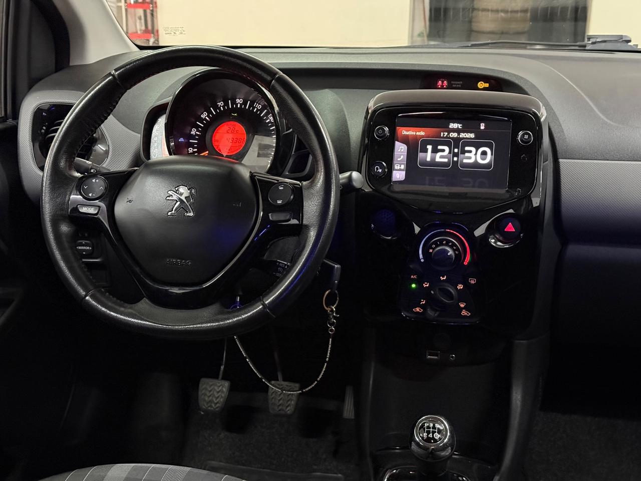 PEUGEOT 108 2018 1.0 VTi 72cv 5 porte Allure