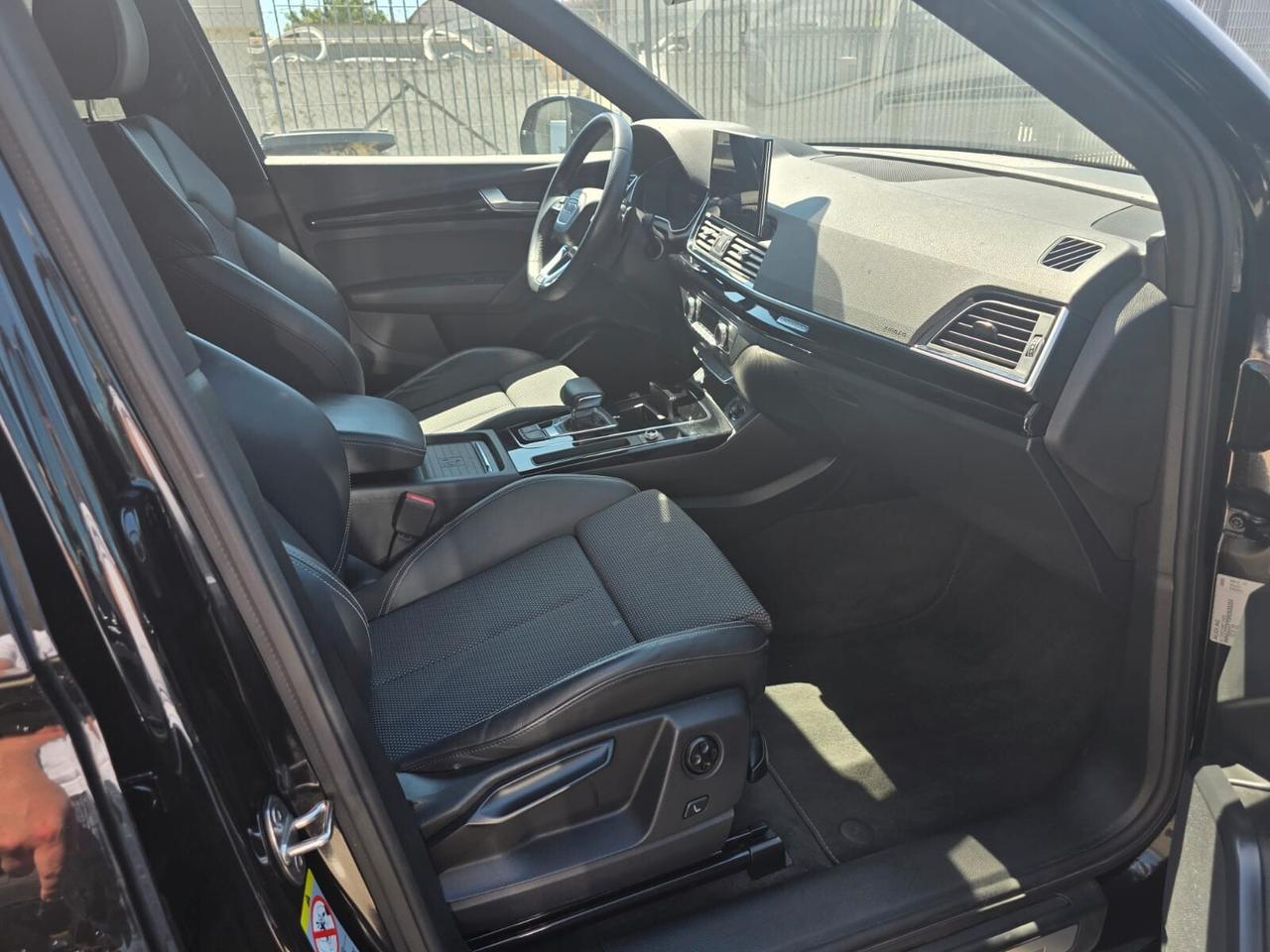 Audi Q5 Sportback 40 2.0 tdi mhev 12V Identity Black quattro S line