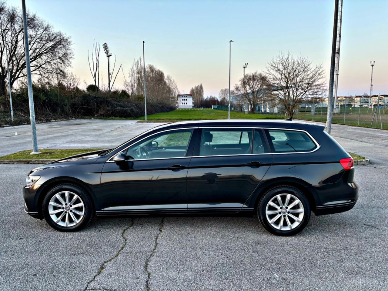 Volkswagen Passat Variant 1.6 TDI SCR 122 CV EVO DSG Business