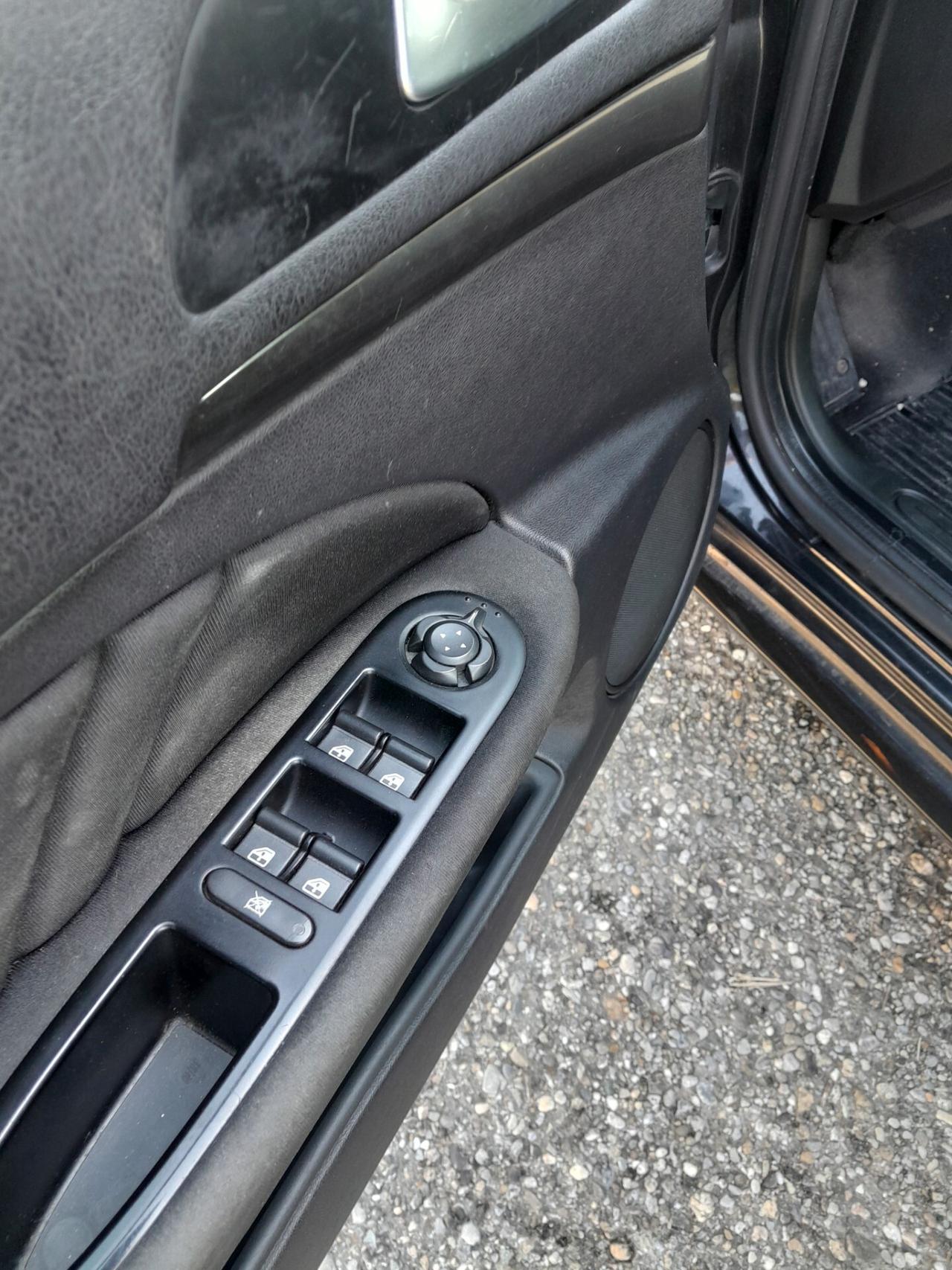 Alfa Romeo 159 2.0 JTDm Sportwagon Distinctive