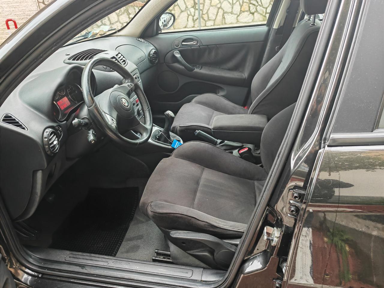 ALFA ROMEO 147 1.6 CV105 KW 77 TS BLACK LINE