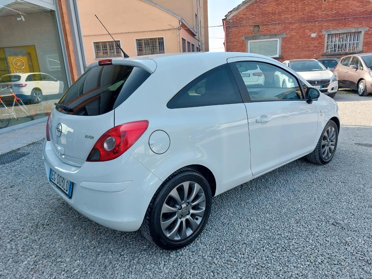 Opel Corsa 1.2 80CV 3 porte GPL- UNICO PROPRIETARIO