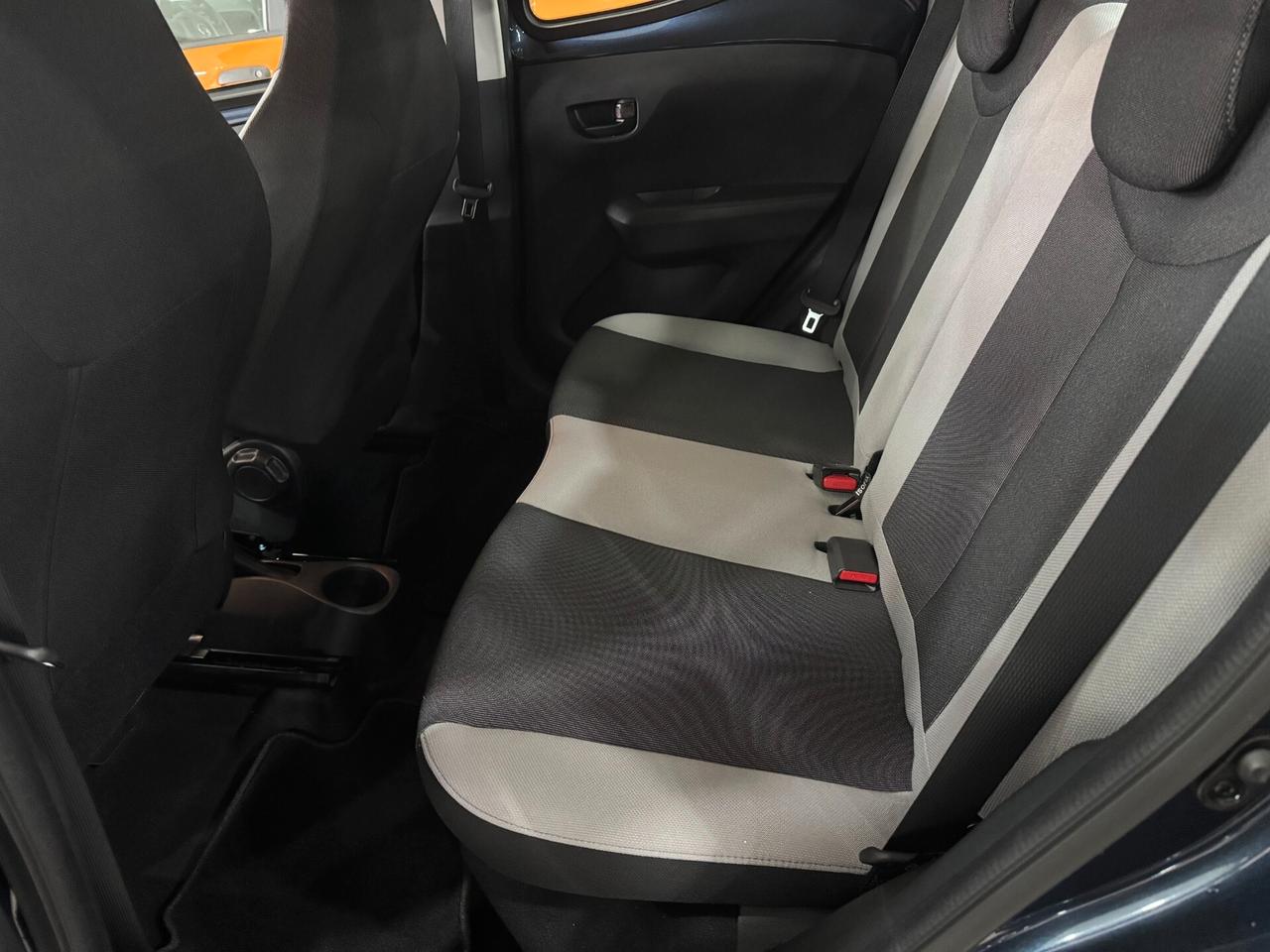 Toyota Aygo 1.0 VVT-i 69 CV 5 porte x-wave