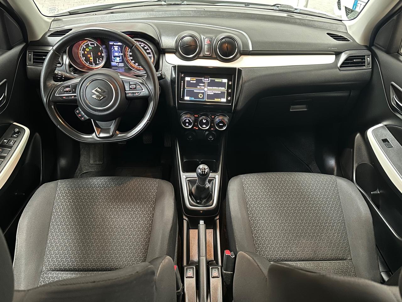 Suzuki Swift 1.2 Hybrid Top