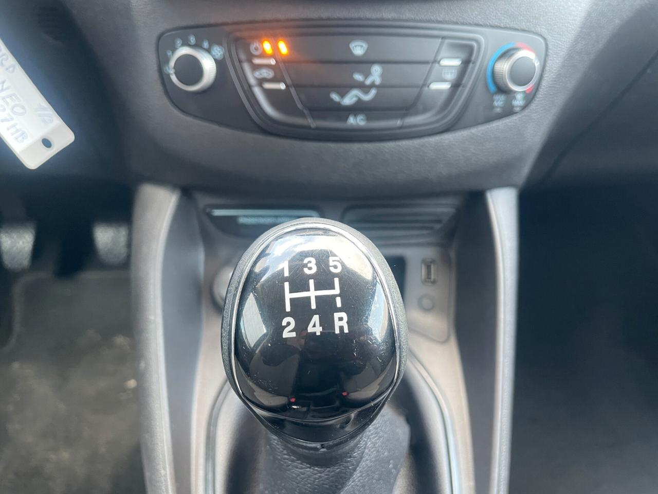 FORD Tourneo Courier 1.5 tdci 75cv titanium E5