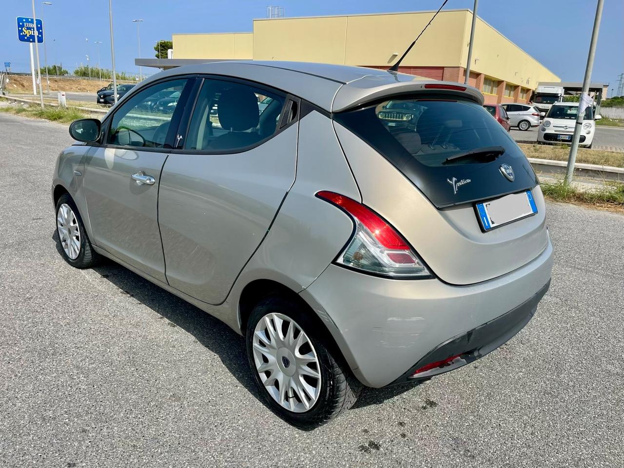 Lancia Ypsilon 1.3 MJT 16V 95 CV 5 porte