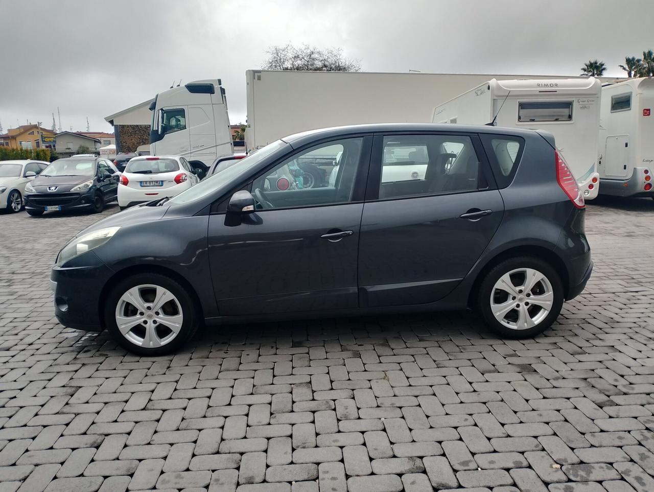 Renault Scenic Scénic X-Mod 1.9 dCi 130CV Luxe