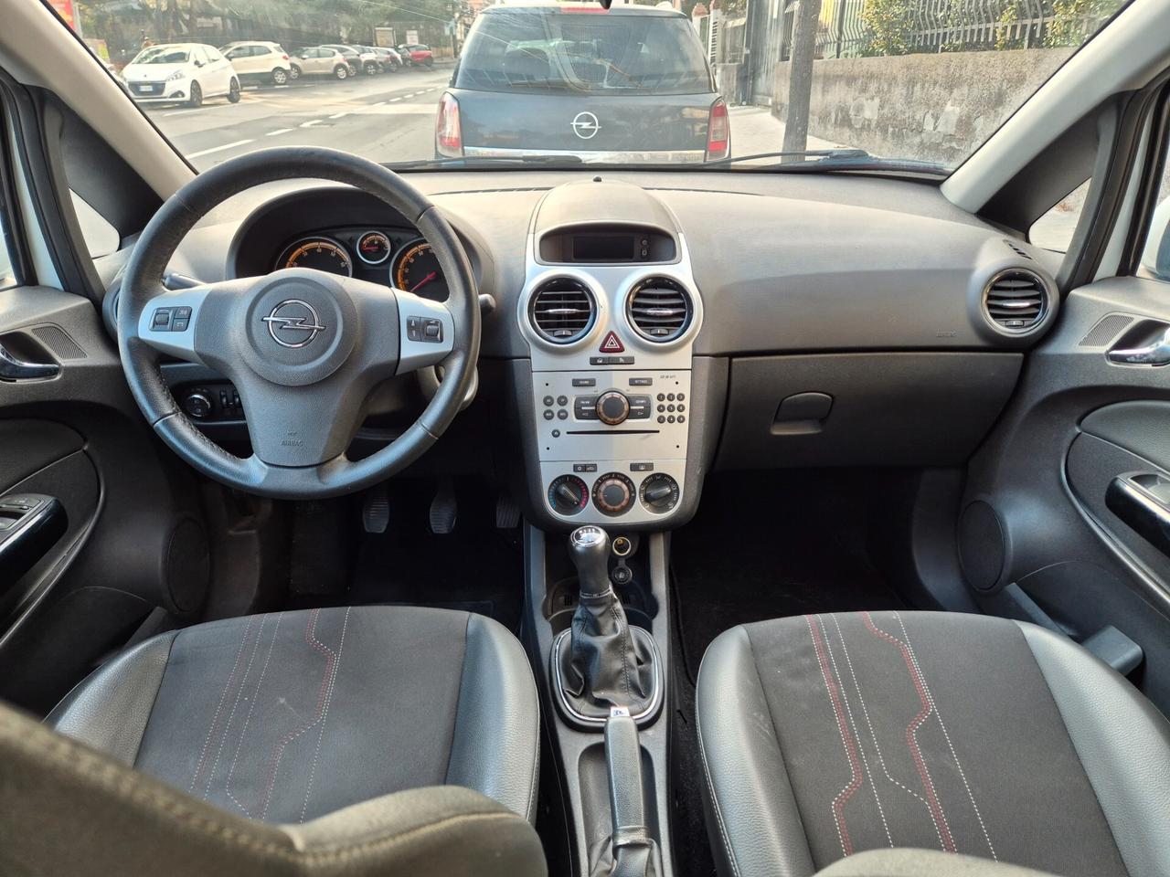 Opel Corsa 1.2 5 porte Sport